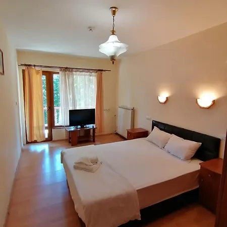 卡特琳娜滑雪酒店 2*