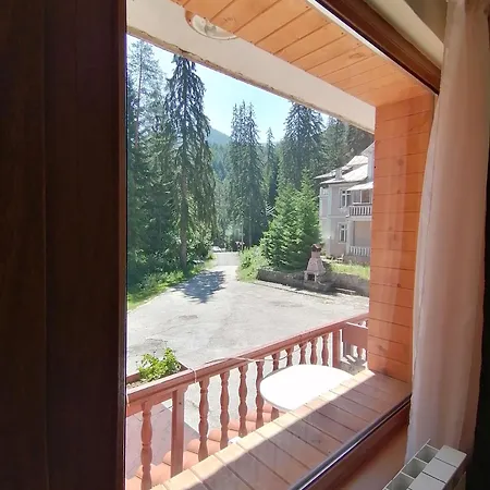 卡特琳娜滑雪酒店