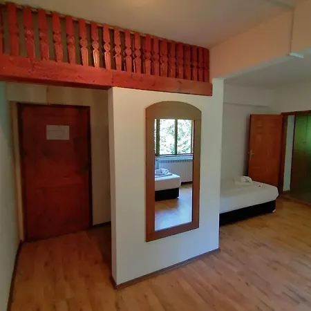 卡特琳娜滑雪酒店 2*