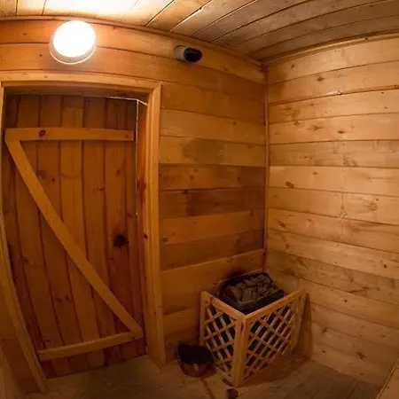 卡特琳娜滑雪酒店