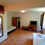Katerina Hotel 2*