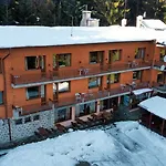 Katerina Hotel 2*